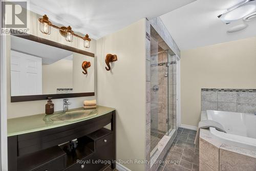 39 St. Laurent Boulevard, Tiny, ON - Indoor Photo Showing Bathroom