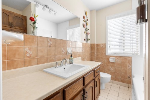 Salle de bains - 80 Rue Théophile-Hallé, Lévis (Les Chutes-De-La-Chaudière-Est), QC - Indoor Photo Showing Bathroom