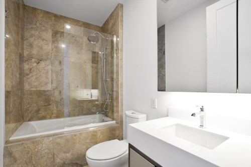 Bathroom - Ph2605-2060 Rue Peel, Montréal (Ville-Marie), QC - Indoor Photo Showing Bathroom