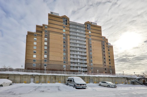 Back of Structure - 307-520 Place Juge-Desnoyers, Laval (Pont-Viau), QC - Outdoor With Facade