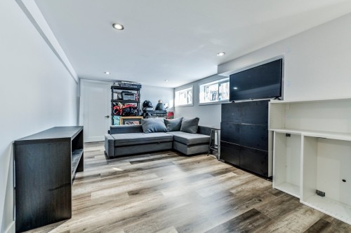 Salle familiale - 525 Rue Laurier, Saint-Jean-Sur-Richelieu, QC - Indoor