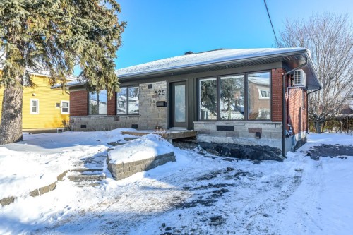 Façade - 525 Rue Laurier, Saint-Jean-Sur-Richelieu, QC - Outdoor