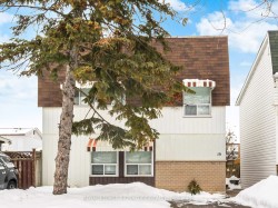 19 Grand River Court  Brampton, ON L6S 2J8
