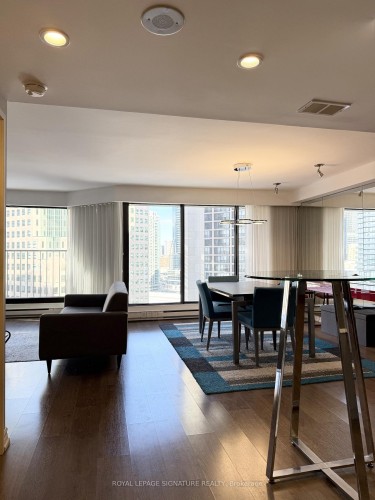 1609-65 Harbour Square, Toronto, ON - Indoor