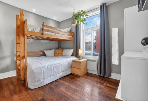 Chambre à coucher - 4784 Rue Parthenais, Montréal (Le Plateau-Mont-Royal), QC - Indoor Photo Showing Bedroom