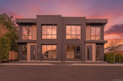 3-588 Whiteside St  Saanich, BC V8Z 1Y6