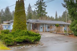 594 Aspen Ave  Qualicum Beach, BC V9K 1A6