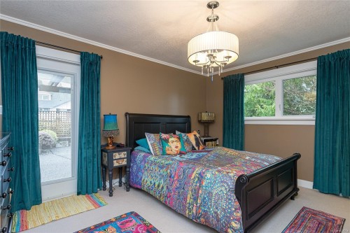 594 Aspen Ave, Qualicum Beach, BC 