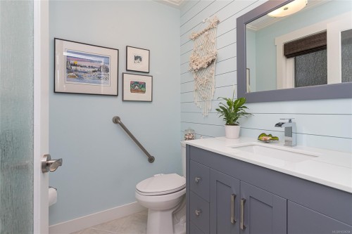 594 Aspen Ave, Qualicum Beach, BC 