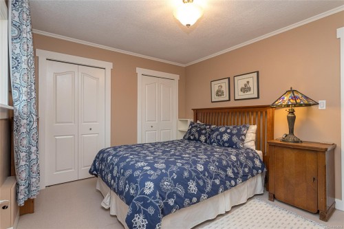 594 Aspen Ave, Qualicum Beach, BC 