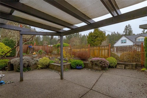 594 Aspen Ave, Qualicum Beach, BC 