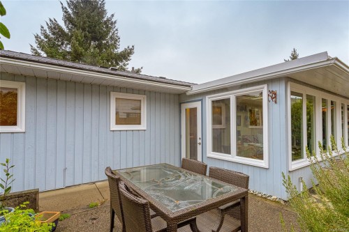 594 Aspen Ave, Qualicum Beach, BC 