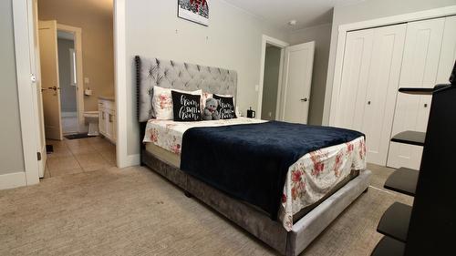 1480 Inkar Road, Kelowna, BC - Indoor Photo Showing Bedroom