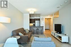 913 - 125 WESTERN BATTERY ROAD  Toronto, ON M6K 3R8