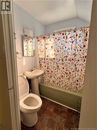 355 Hampton Road, Quispamsis, NB - Indoor Photo Showing Bathroom