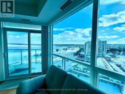 Private patio off living room - 