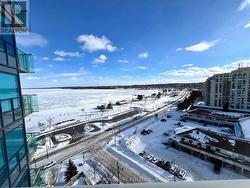 Gorgeous views of the lake - 