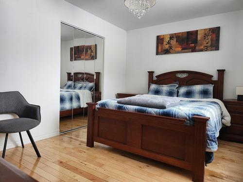 Chambre à coucher principale - 102-2355 Rue Henri-Cyr, Longueuil (Saint-Hubert), QC - Indoor Photo Showing Bedroom