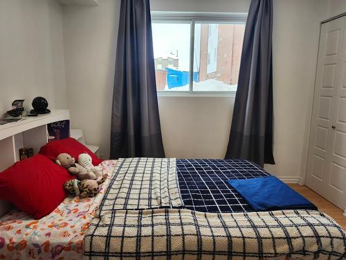 Chambre à coucher - 102-2355 Rue Henri-Cyr, Longueuil (Saint-Hubert), QC - Indoor Photo Showing Bedroom