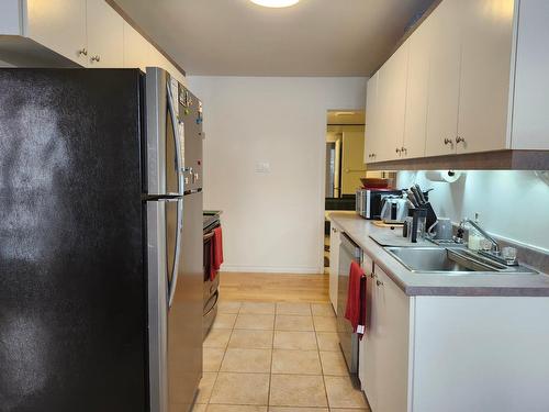 Cuisine - 102-2355 Rue Henri-Cyr, Longueuil (Saint-Hubert), QC - Indoor Photo Showing Kitchen