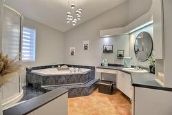 Salle de bains attenante à la CCP - 