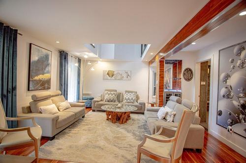 Salon - 913 Rue Guy, Saint-Jérôme, QC - Indoor Photo Showing Living Room