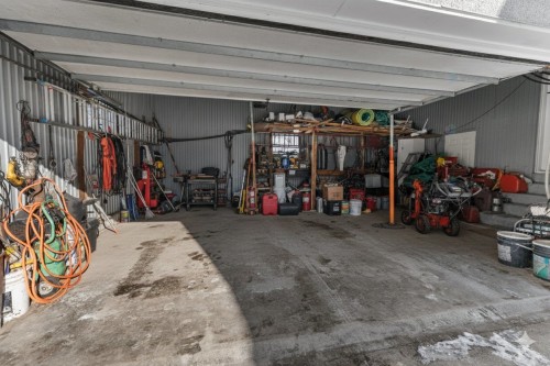 Garage - 3708 Lakeshore Drive, Rawdon, QC - Indoor Photo Showing Garage