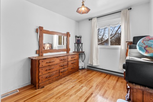 Bedroom - 3708 Lakeshore Drive, Rawdon, QC - Indoor Photo Showing Other Room