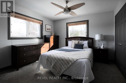 14227 Trafalgar Road, Halton Hills, ON - Indoor Photo Showing Bedroom