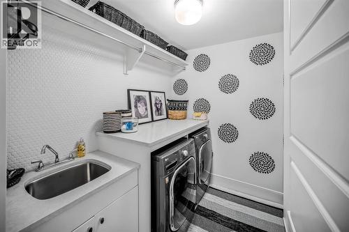 1910 48 Avenue Sw, Calgary, AB - Indoor Photo Showing Laundry Room