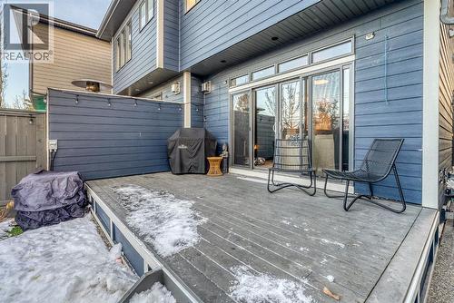 1910 48 Avenue Sw, Calgary, AB - Outdoor With Exterior