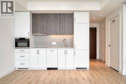 741 KING Street Unit# 1811  Kitchener, ON N2G 0E9