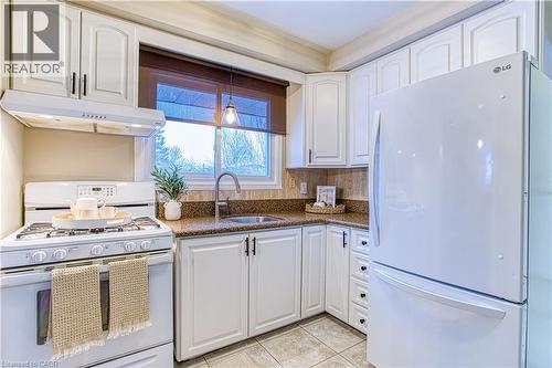 111 Leitch Drive, Grimsby, ON 