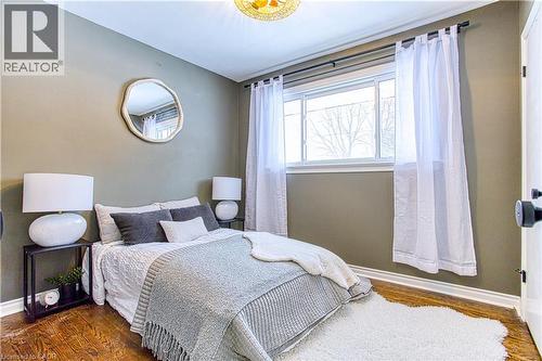 111 Leitch Drive, Grimsby, ON 