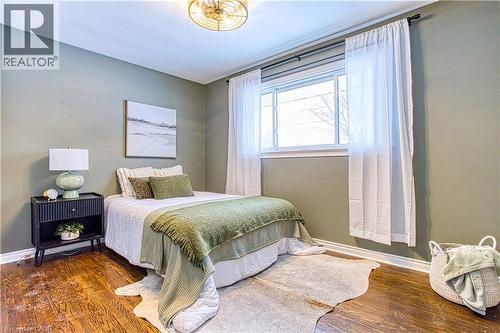 111 Leitch Drive, Grimsby, ON 