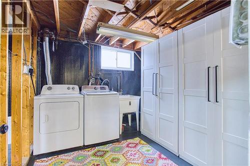 111 Leitch Drive, Grimsby, ON 