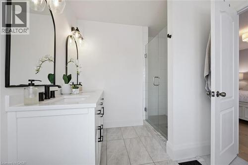 447 Moorlands Crescent, Kitchener, ON - Indoor Photo Showing Bathroom