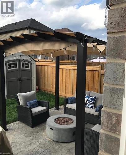 447 Moorlands Crescent, Kitchener, ON - Outdoor