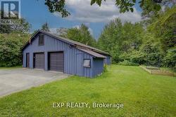 detached garage/shop/ storage/stables - 