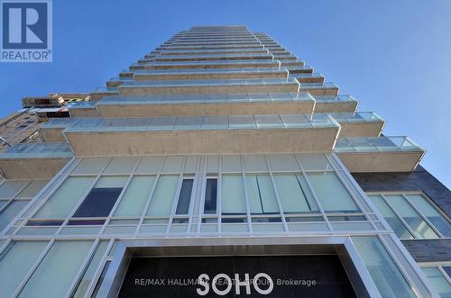 1805 - 111 CHAMPAGNE AVENUE  Ottawa, ON K1S 5V3