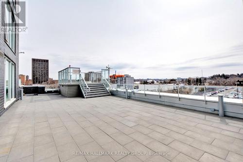 Outdoor Deck and Hot Tub - 1805 - 111 Champagne Avenue, Ottawa, ON - Outdoor