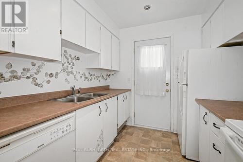 Kitchen - 135 Renova Private, Ottawa, ON - Indoor Photo Showing Kitchen With Double Sink