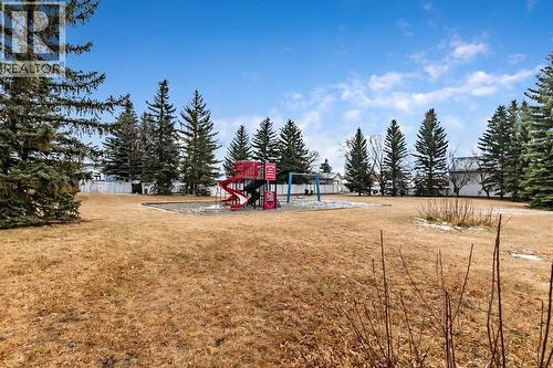 playground in crescent - 29 Green Meadow Crescent, Strathmore, AB - Outdoor