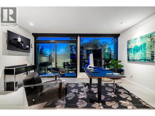 5325 Montiverdi Place, West Vancouver, BC - Indoor