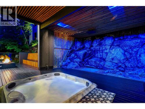 5325 Montiverdi Place, West Vancouver, BC - Outdoor With Deck Patio Veranda