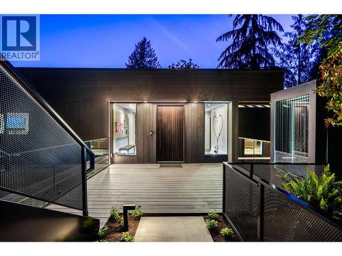 5325 Montiverdi Place, West Vancouver, BC - Outdoor With Exterior