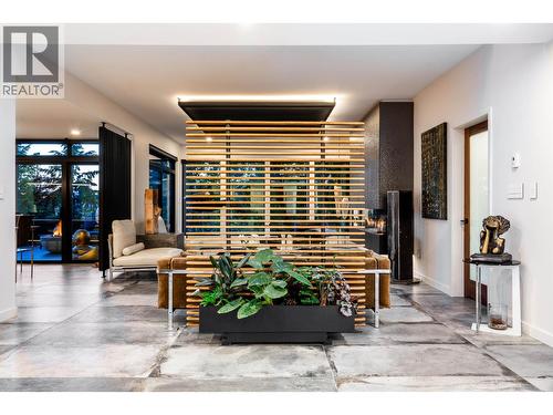 5325 Montiverdi Place, West Vancouver, BC - Indoor