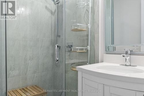 24 Cayuga Avenue, Mississauga, ON - Indoor Photo Showing Bathroom