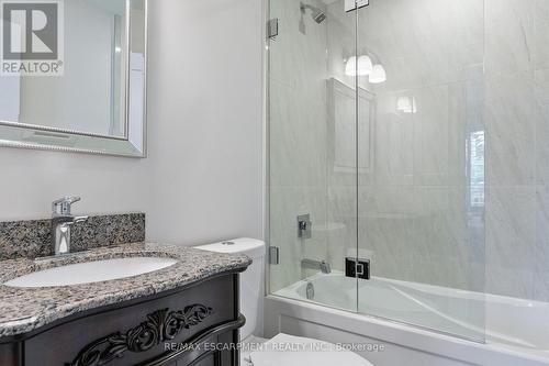 24 Cayuga Avenue, Mississauga, ON - Indoor Photo Showing Bathroom