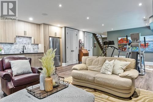 24 Cayuga Avenue, Mississauga, ON - Indoor